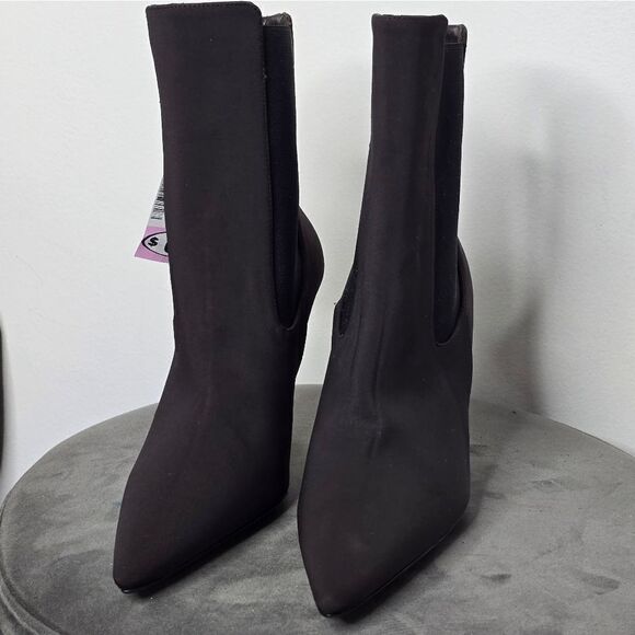 Good American Neoprene Kickstand Heel Bootie - Picture 6 of 9